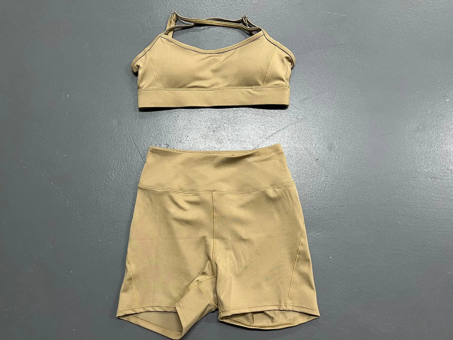 Women’s Yoga Set – Seamless Bra + Shorts Workout Outfit