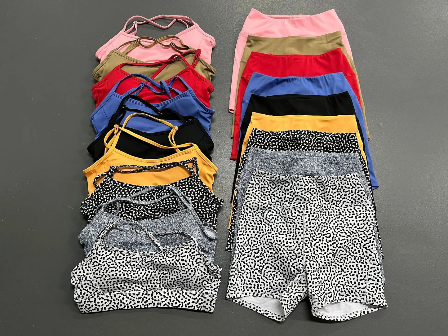Women’s Yoga Set – Seamless Bra + Shorts Workout Outfit