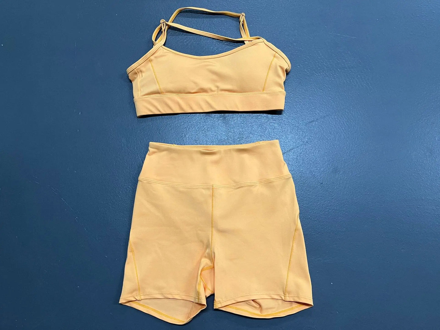 Women’s Yoga Set – Seamless Bra + Shorts Workout Outfit