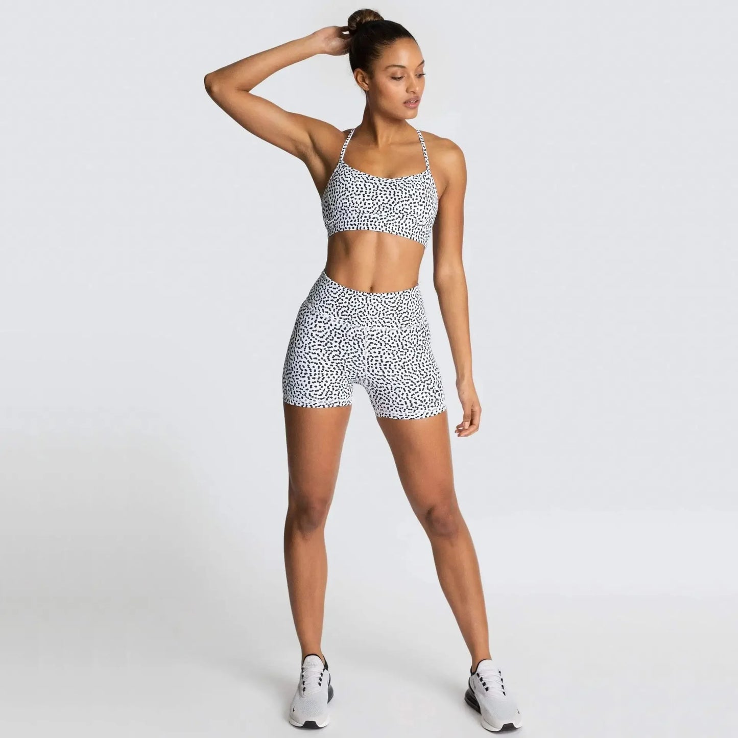 Women’s Yoga Set – Seamless Bra + Shorts Workout Outfit