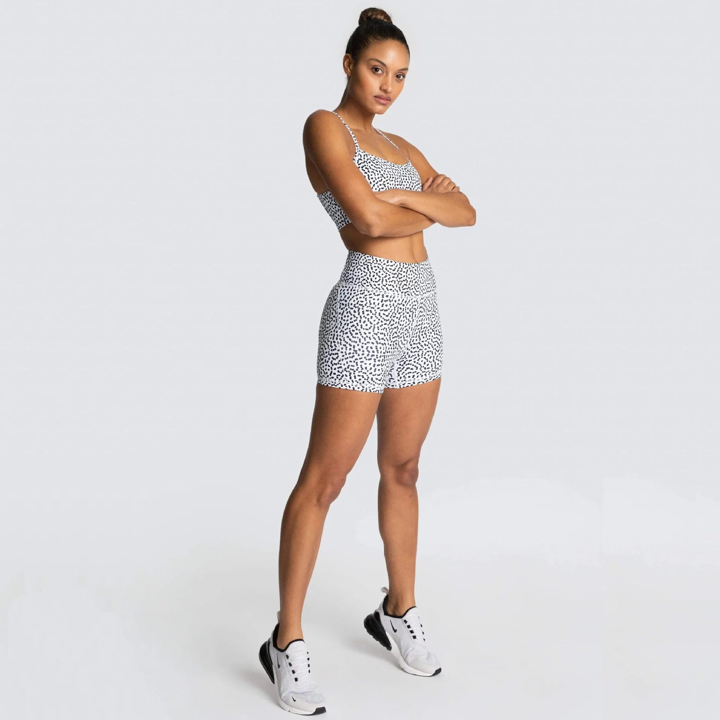 Women’s Yoga Set – Seamless Bra + Shorts Workout Outfit